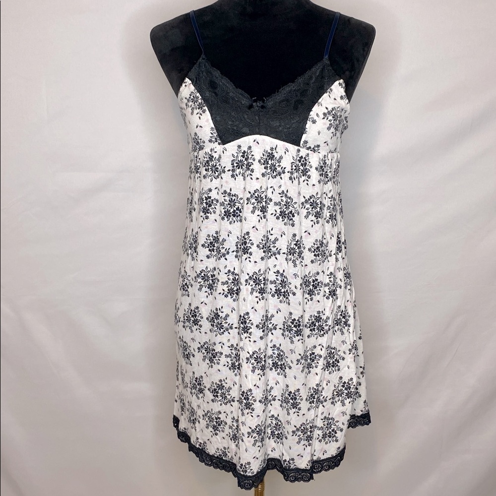 Rene Rofe Floral Lace Trim Chemise Dress Bow Detail
